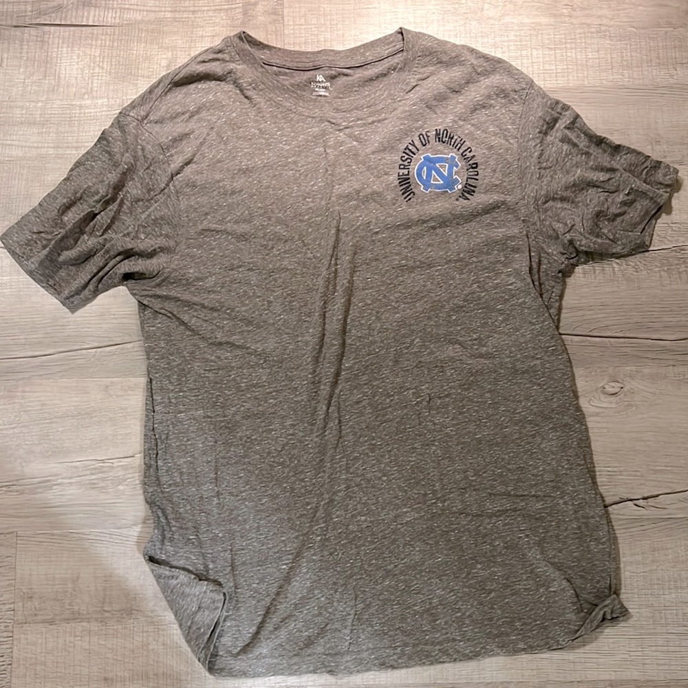 UNC short sleeve, soft-style t-shirt. Size XL. Worn maybe twice.